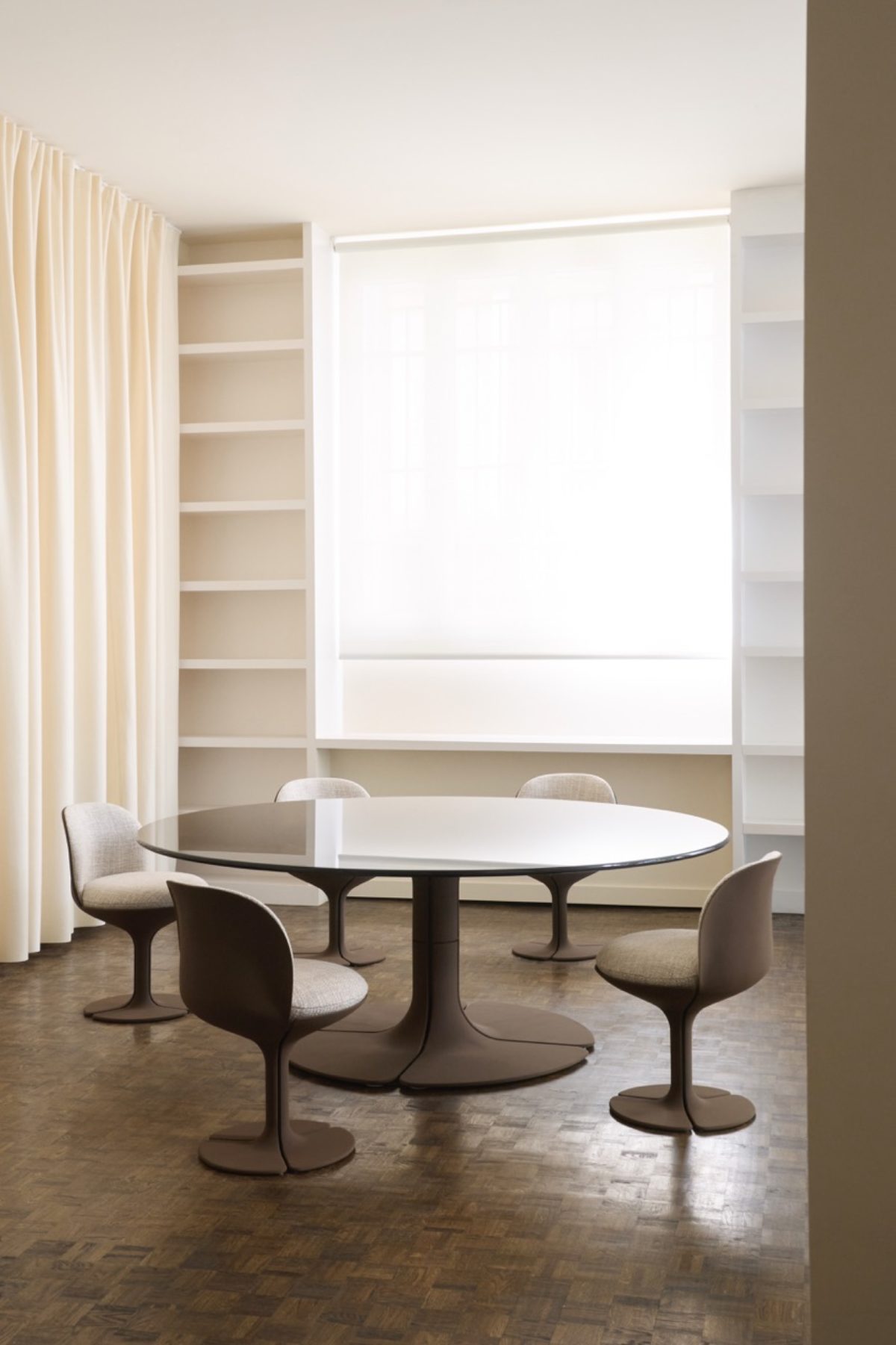 Paulin, Paulin, Paulin Table Palace